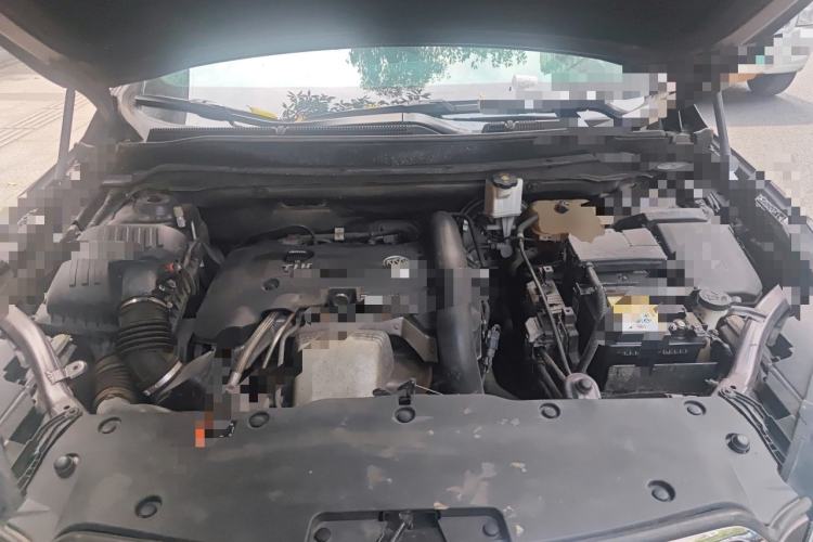 Used Buick Envision 2014 28T Four-Wheel Drive Elite Model Engine Bay