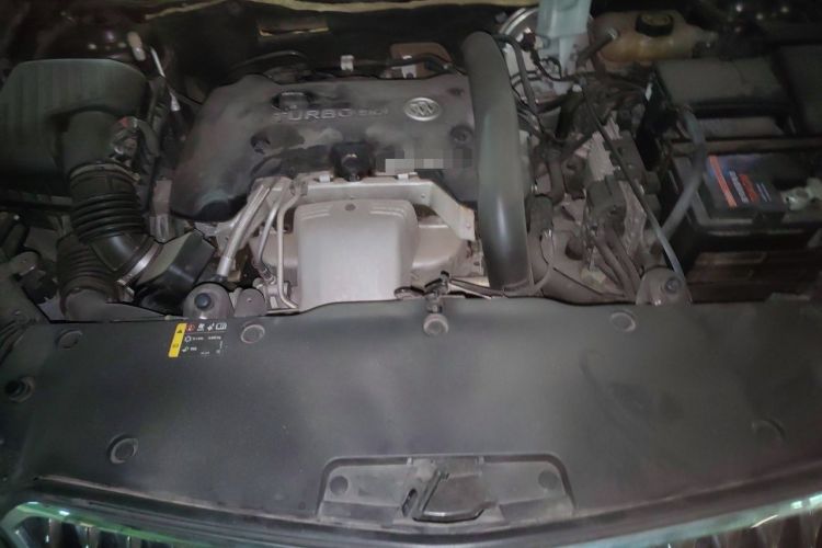 Used Buick Envision 2014 28T Four-Wheel Drive Elite Model Engine Bay