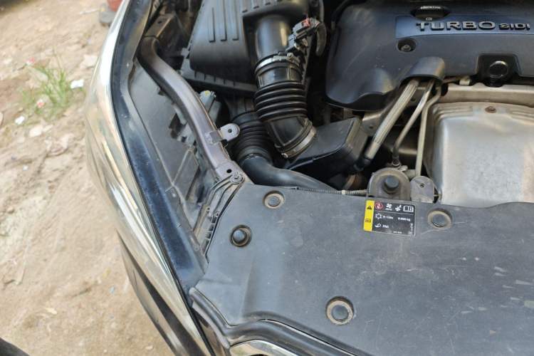 Used Buick Envision 2014 28T Four-Wheel Drive Elite Model Engine Bay Right