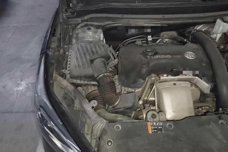Used Buick Envision 2014 28T Four-Wheel Drive Luxury Model Engine Bay Right