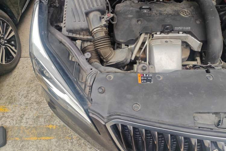 Used Buick Envision 2014 28T All-Wheel-Drive Versatile Sports Flagship Edition Engine Bay Right