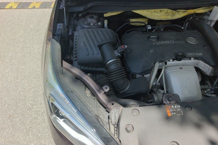 Used Buick Envision 2014 28T Four-Wheel Drive Elite Model Engine Bay Right