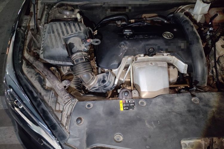 Used Buick Envision 2014 28T Four-Wheel Drive Luxury Model Engine Bay Right