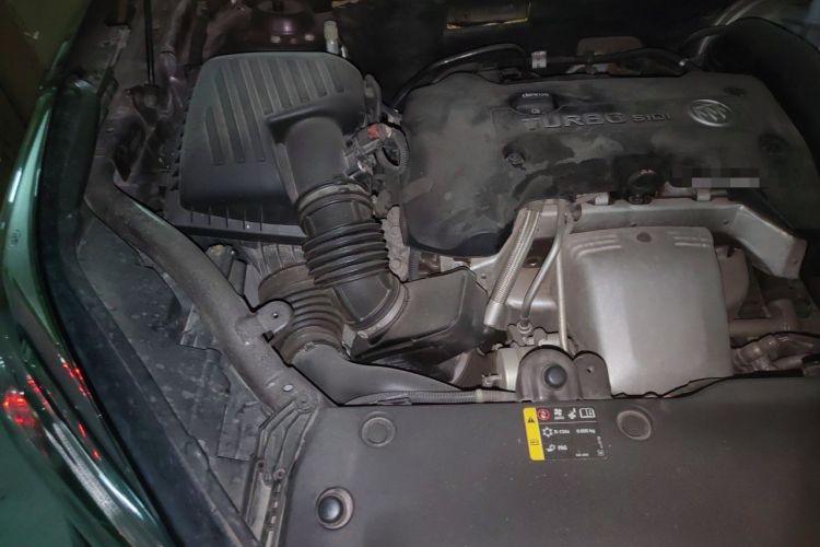 Used Buick Envision 2014 28T Four-Wheel Drive Elite Model Engine Bay Right