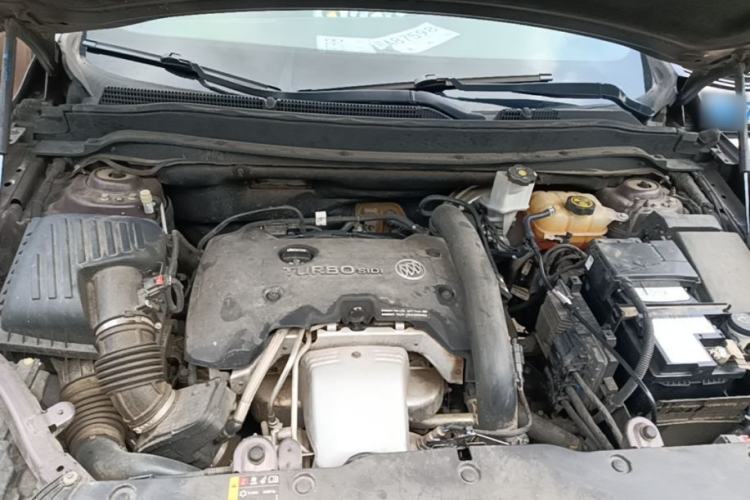 Used Buick Envision 2014 28T Four-Wheel Drive Luxury Model Engine Bay