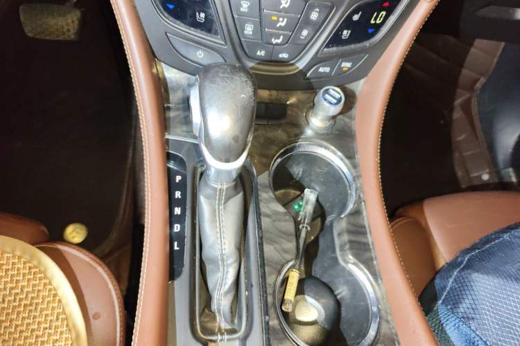 Used Buick Envision 2014 28T Four-Wheel Drive Luxury Model Gear Lever