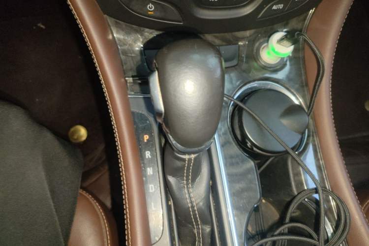 Used Buick Envision 2014 28T Four-Wheel Drive Elite Model Gear Lever