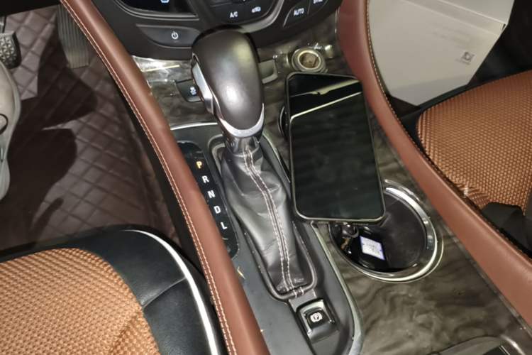 Used Buick Envision 2014 28T Four-Wheel Drive Luxury Model Gear Lever