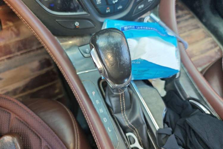 Used Buick Envision 2014 28T Four-Wheel Drive Elite Model Gear Lever