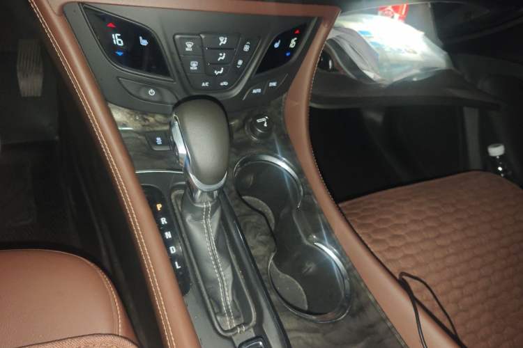Used Buick Envision 2014 28T Four-Wheel Drive Elite Model Gear Lever