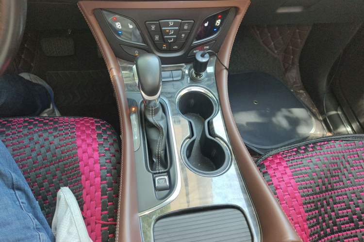 Used Buick Envision 2014 28T Four-Wheel Drive Elite Model Gear Lever