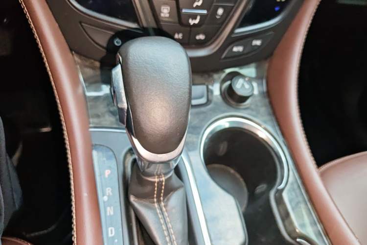 Used Buick Envision 2014 28T Four-Wheel Drive Elite Model Gear Lever