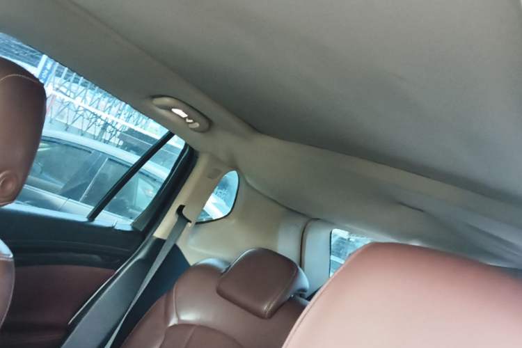 Used Buick Envision 2014 28T Four-Wheel Drive Elite Model Headliner