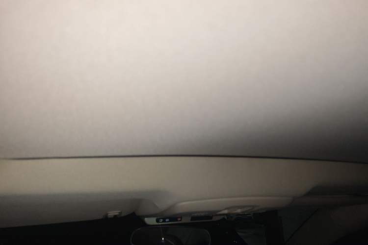 Used Buick Envision 2014 28T Four-Wheel Drive Elite Model Headliner