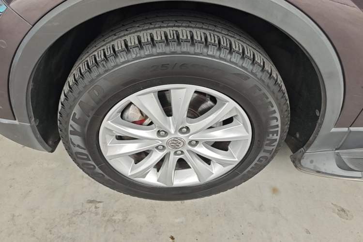 Used Buick Envision 2014 28T Four-Wheel Drive Luxury Model Left Front Wheel Hub
