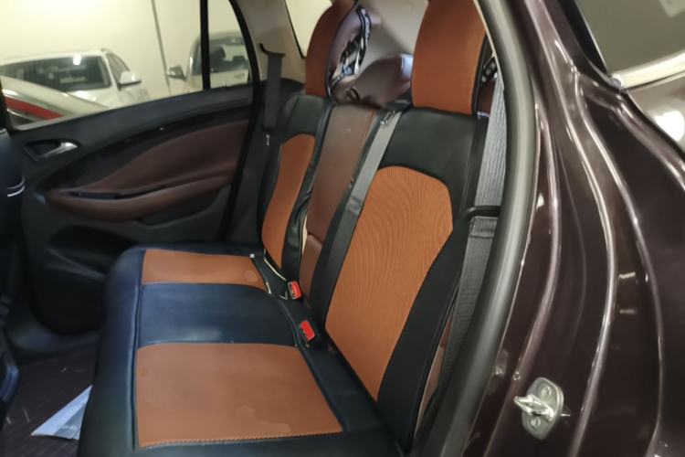 Used Buick Envision 2014 28T Four-Wheel Drive Luxury Model Left Rear Seat