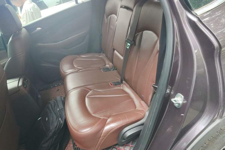 Used Buick Envision 2014 28T Four-Wheel Drive Elite Model Left Rear Seat