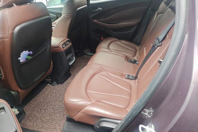 Used Buick Envision 2014 28T All-Wheel-Drive Versatile Sports Flagship Edition Left Rear Seat