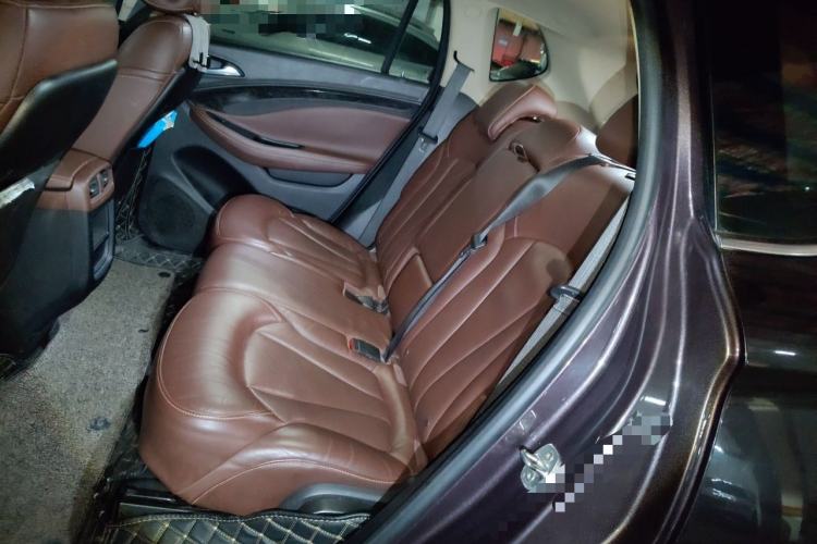 Used Buick Envision 2014 28T Four-Wheel Drive Luxury Model Left Rear Seat
