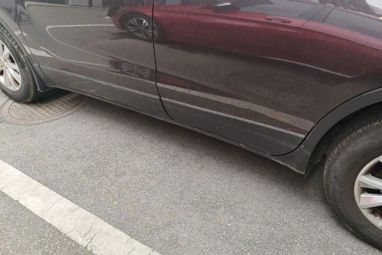 Used Buick Envision 2014 28T Four-Wheel Drive Elite Model Left Side Sill