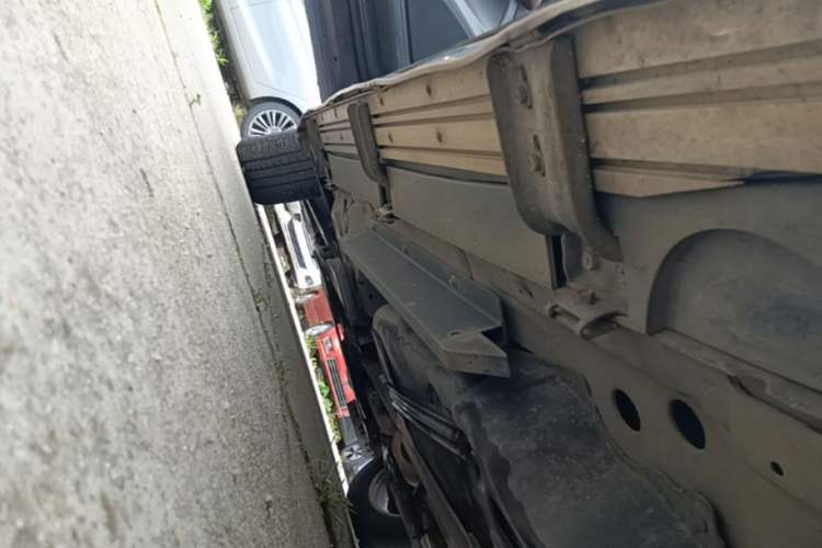 Used Buick Envision 2014 28T Four-Wheel Drive Luxury Model Left Side Sill
