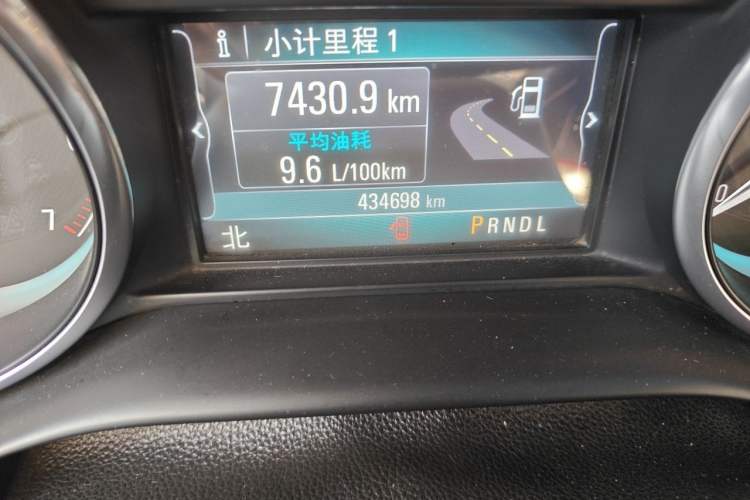 Used Buick Envision 2014 28T Four-Wheel Drive Elite Model Odometer Close Up