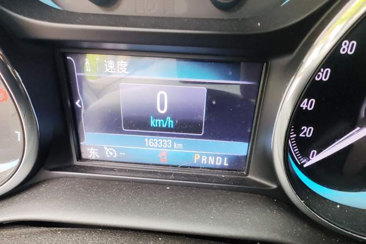 Used Buick Envision 2014 28T Four-Wheel Drive Elite Model Odometer Close Up