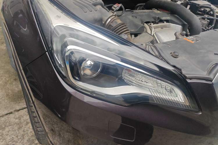 Used Buick Envision 2014 28T All-Wheel-Drive Versatile Sports Flagship Edition Right Front Headlight