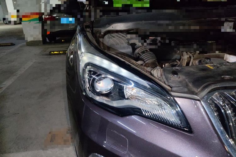 Used Buick Envision 2014 28T Four-Wheel Drive Luxury Model Right Front Headlight