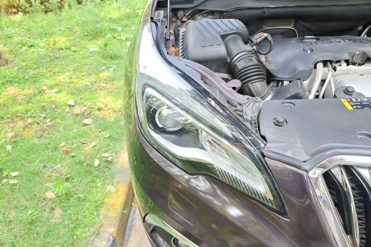Used Buick Envision 2014 28T Four-Wheel Drive Elite Model Right Front Headlight