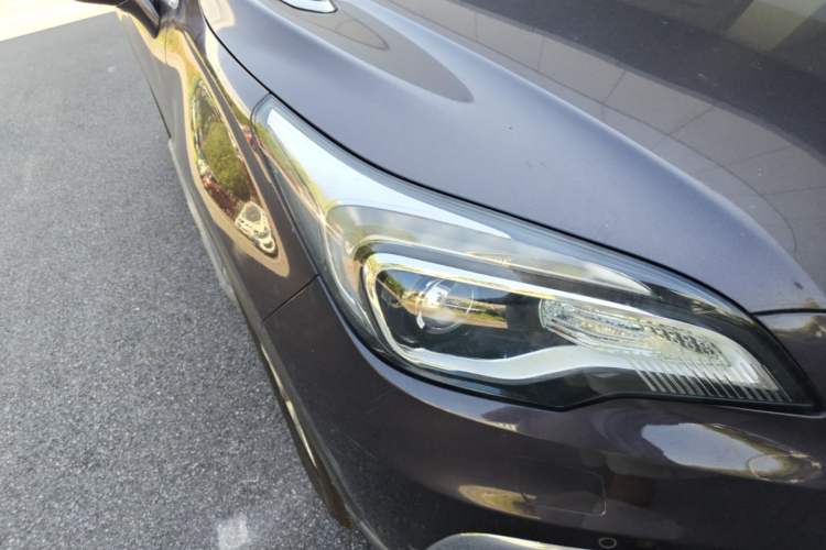 Used Buick Envision 2014 28T Four-Wheel Drive Luxury Model Right Front Headlight