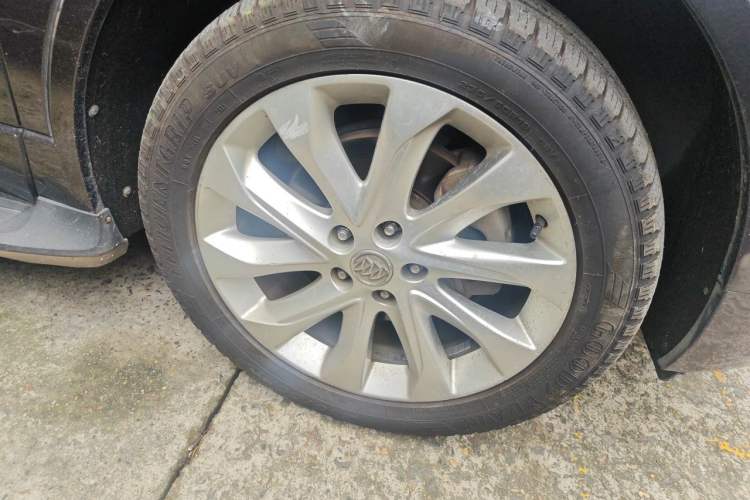 Used Buick Envision 2014 28T All-Wheel-Drive Versatile Sports Flagship Edition Right Front Wheel Hub