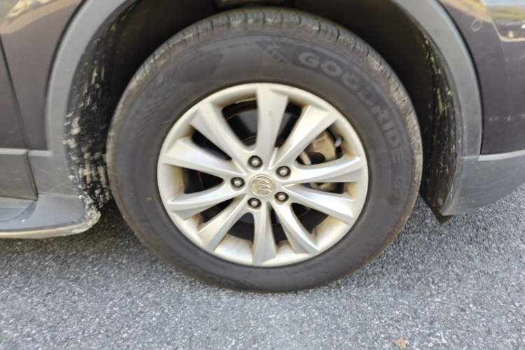 Used Buick Envision 2014 28T Four-Wheel Drive Luxury Model Right Front Wheel Hub