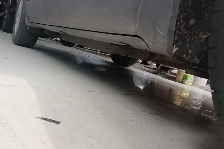 Used Buick Envision 2014 28T Four-Wheel Drive Luxury Model Right Side Sill