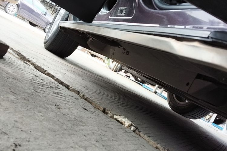 Used Buick Envision 2014 28T Four-Wheel Drive Elite Model Right Side Sill