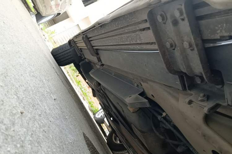 Used Buick Envision 2014 28T Four-Wheel Drive Luxury Model Right Side Sill