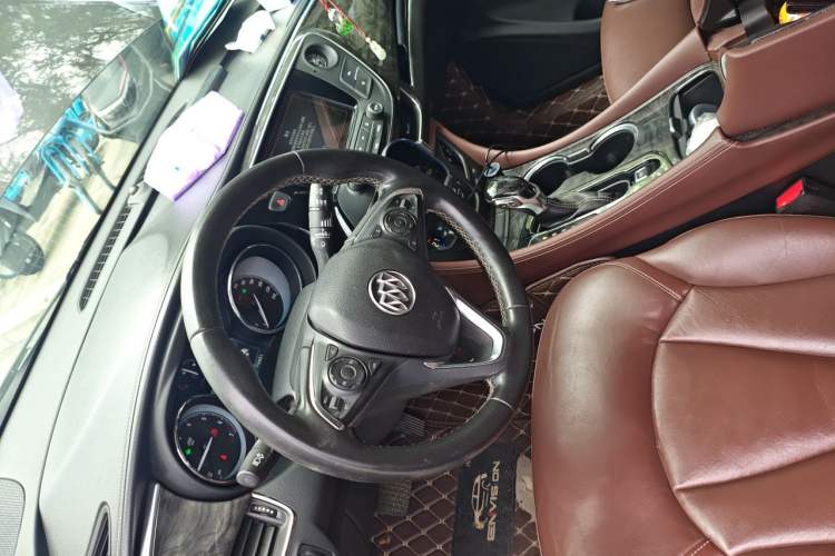 Used Buick Envision 2014 28T Four-Wheel Drive Elite Model Steering Wheel