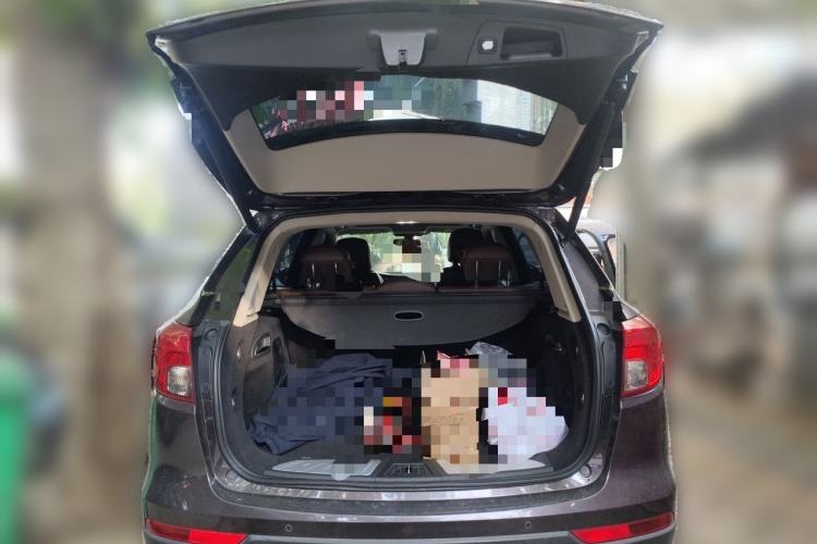 Used Buick Envision 2014 28T Four-Wheel Drive Elite Model Trunk