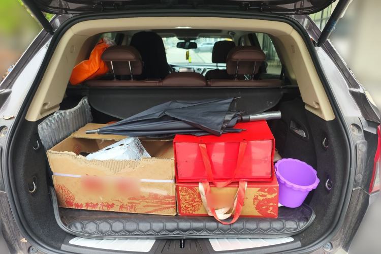 Used Buick Envision 2014 28T Four-Wheel Drive Elite Model Trunk