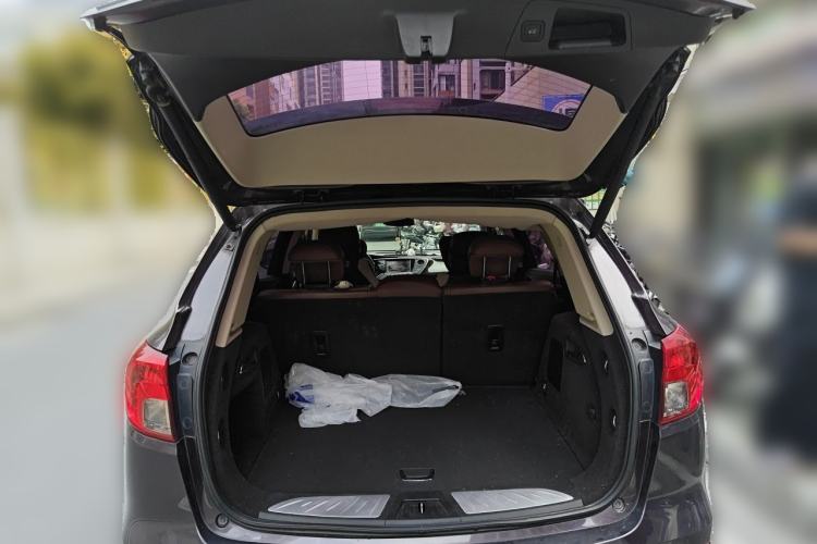 Used Buick Envision 2014 28T Four-Wheel Drive Elite Model Trunk