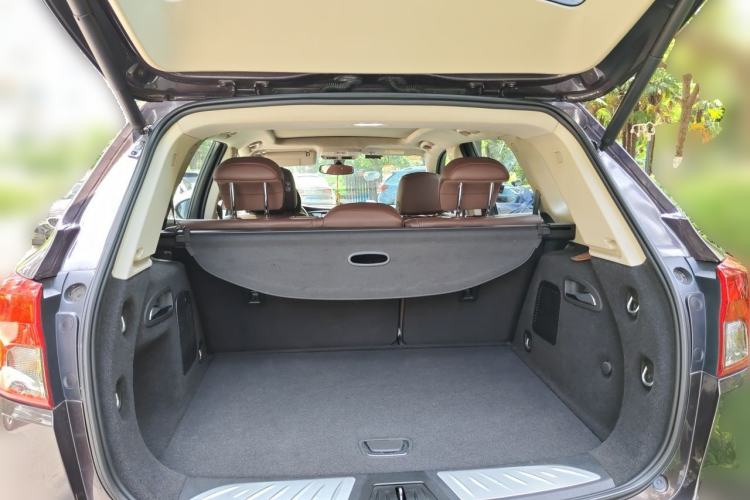 Used Buick Envision 2014 28T Four-Wheel Drive Elite Model Trunk