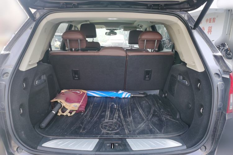 Used Buick Envision 2014 28T Four-Wheel Drive Luxury Model Trunk