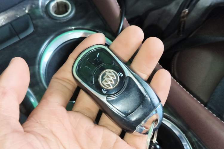 Used Buick Envision 2014 28T Four-Wheel Drive Elite Model Vehicle Key