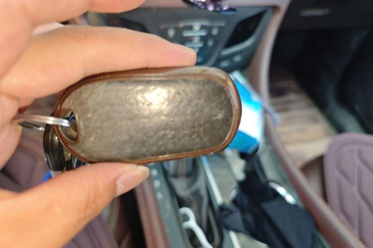Used Buick Envision 2014 28T Four-Wheel Drive Elite Model Vehicle Key