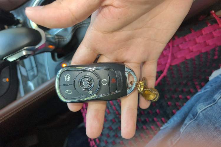 Used Buick Envision 2014 28T Four-Wheel Drive Elite Model Vehicle Key