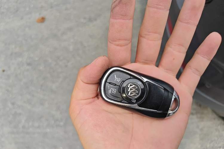 Used Buick Envision 2014 28T Four-Wheel Drive Elite Model Vehicle Key