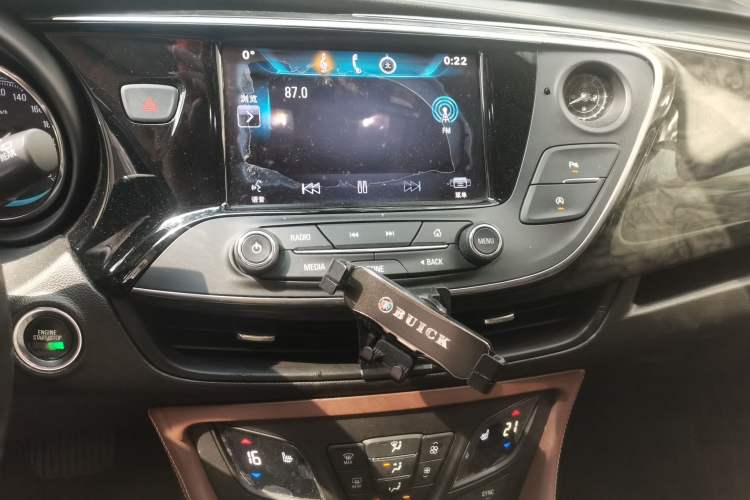 Used Buick Envision 2014 28T Four-Wheel Drive Elite Model Audio And AC Panel