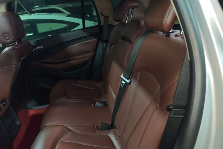 Used Buick Envision 2014 28T All-Wheel-Drive Versatile Sports Flagship Edition Left Rear Seat