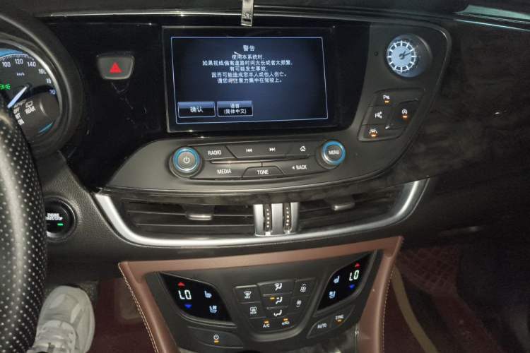 Used Buick Envision 2014 28T Four-Wheel Drive Luxury Model Audio And AC Panel