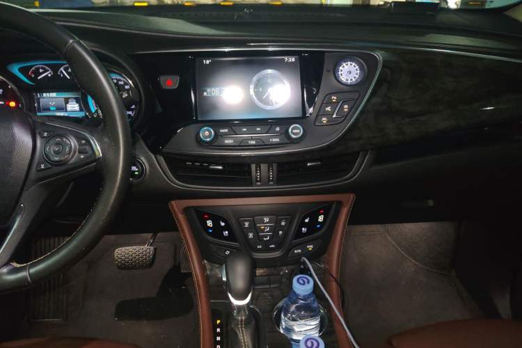 Used Buick Envision 2014 28T Four-Wheel Drive Luxury Model Audio And AC Panel